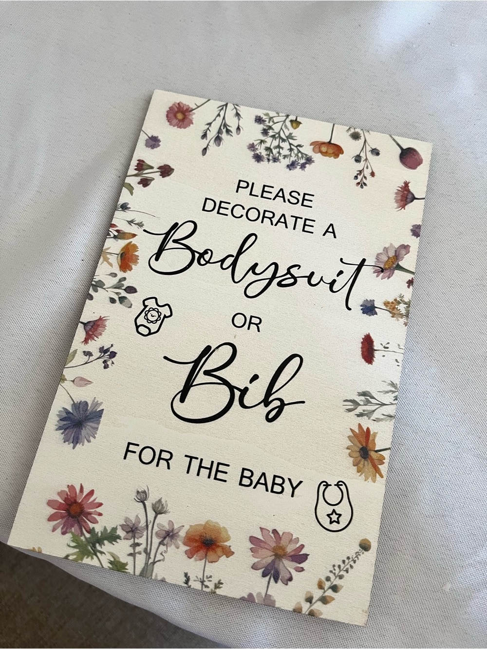 Baby shower decorations / Silly Goose